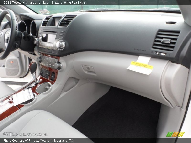 Blizzard White Pearl / Ash 2012 Toyota Highlander Limited