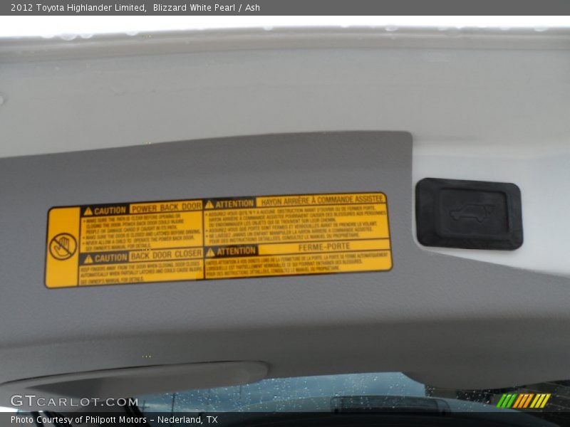Blizzard White Pearl / Ash 2012 Toyota Highlander Limited
