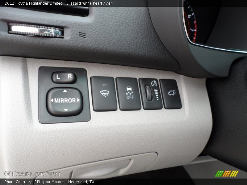 Blizzard White Pearl / Ash 2012 Toyota Highlander Limited
