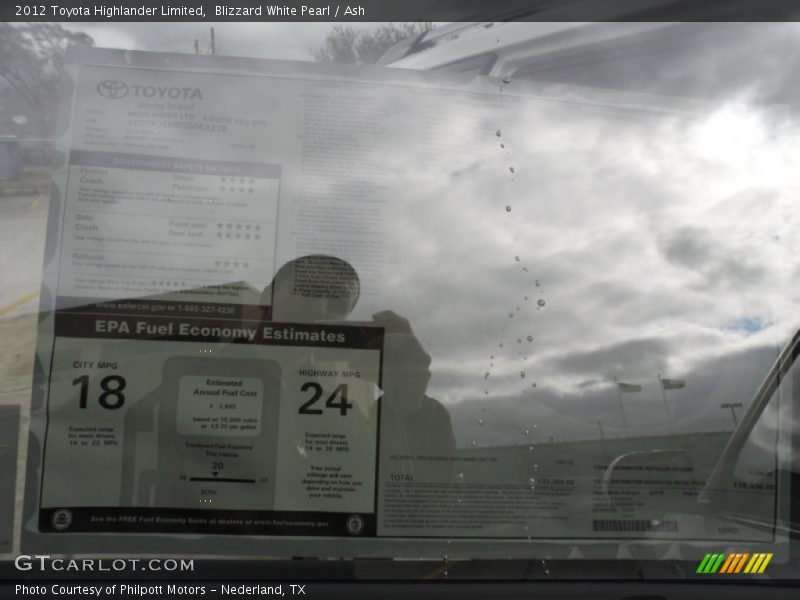 Blizzard White Pearl / Ash 2012 Toyota Highlander Limited