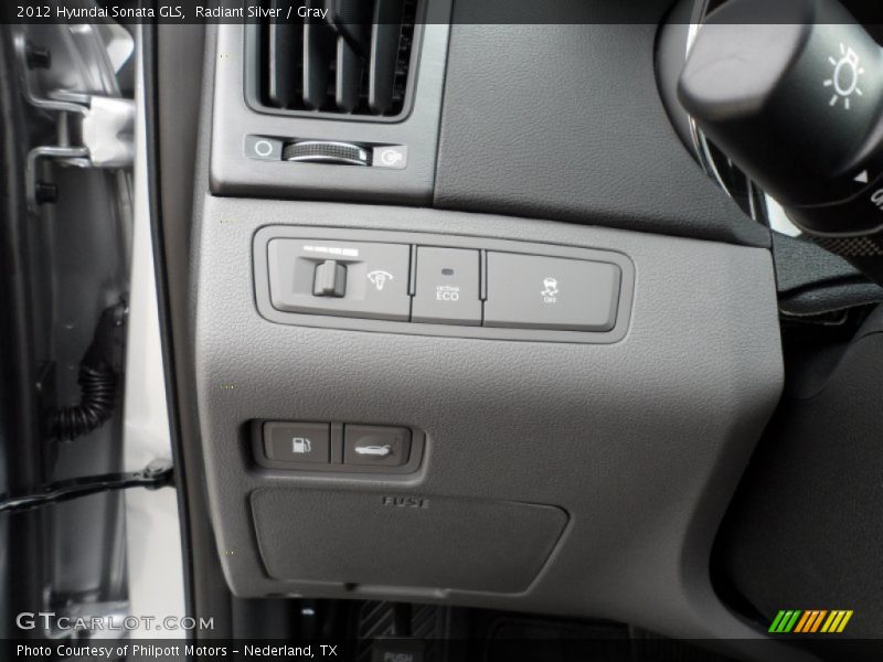 Radiant Silver / Gray 2012 Hyundai Sonata GLS