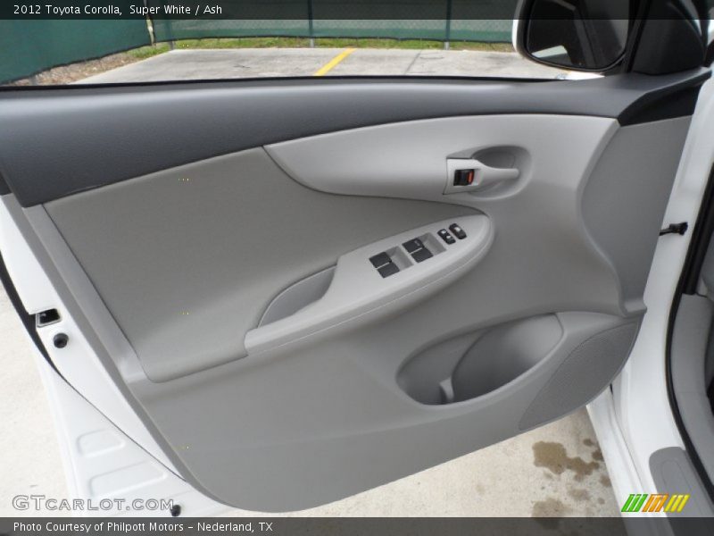 Super White / Ash 2012 Toyota Corolla