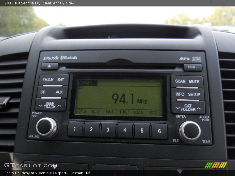 Clear White / Gray 2011 Kia Sedona LX