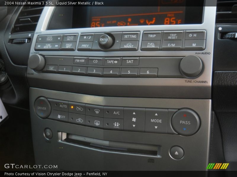 Liquid Silver Metallic / Black 2004 Nissan Maxima 3.5 SL