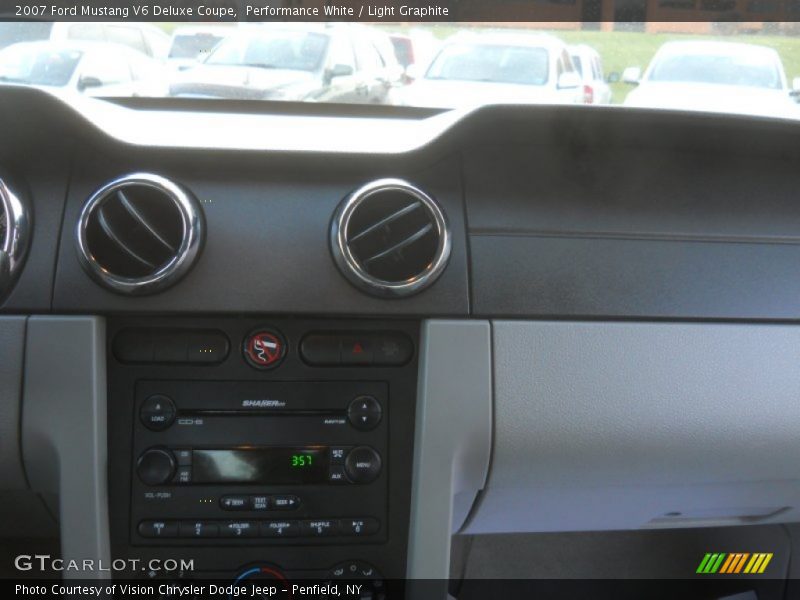 Performance White / Light Graphite 2007 Ford Mustang V6 Deluxe Coupe