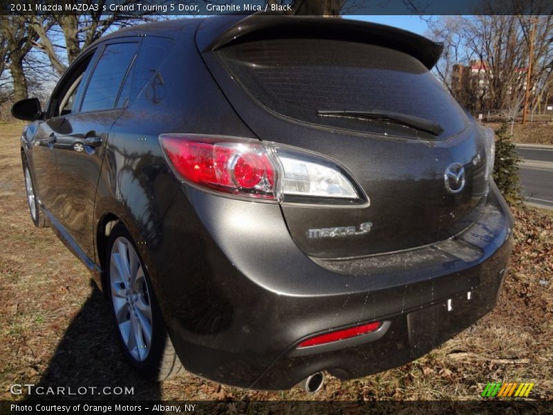 Graphite Mica / Black 2011 Mazda MAZDA3 s Grand Touring 5 Door