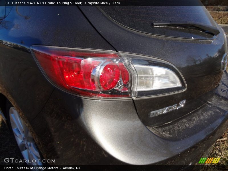 Graphite Mica / Black 2011 Mazda MAZDA3 s Grand Touring 5 Door