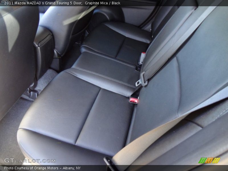 Graphite Mica / Black 2011 Mazda MAZDA3 s Grand Touring 5 Door