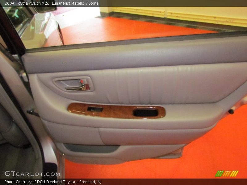 Lunar Mist Metallic / Stone 2004 Toyota Avalon XLS