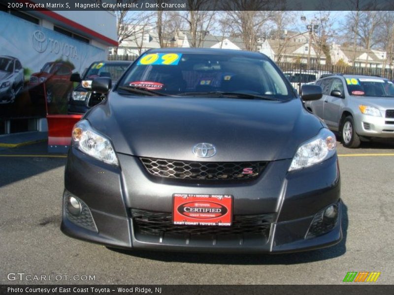 Magnetic Gray Metallic / Dark Charcoal 2009 Toyota Matrix S
