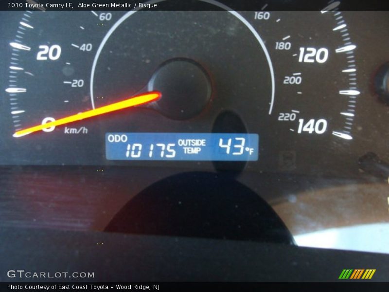 Aloe Green Metallic / Bisque 2010 Toyota Camry LE