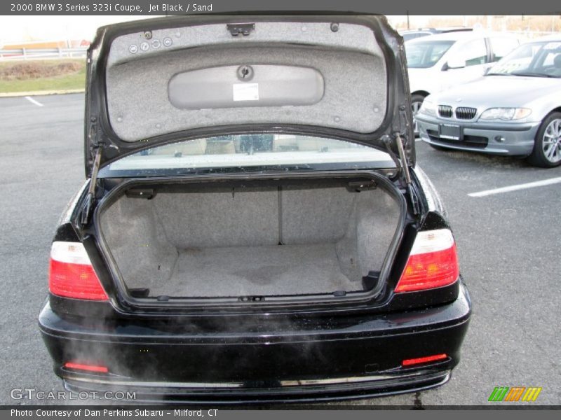 Jet Black / Sand 2000 BMW 3 Series 323i Coupe