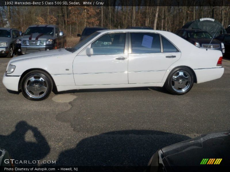 White / Gray 1992 Mercedes-Benz S Class 500 SEL Sedan