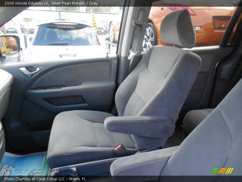 Silver Pearl Metallic / Gray 2006 Honda Odyssey LX