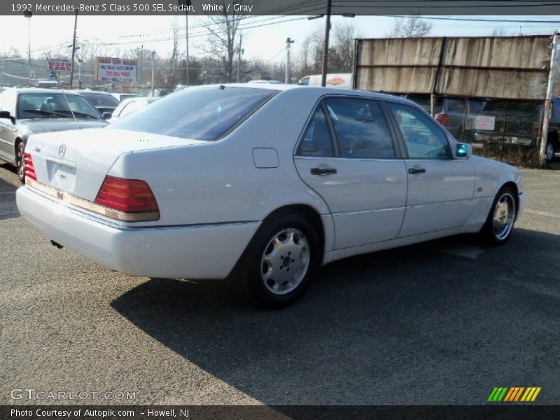 White / Gray 1992 Mercedes-Benz S Class 500 SEL Sedan