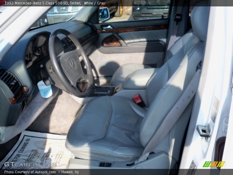White / Gray 1992 Mercedes-Benz S Class 500 SEL Sedan