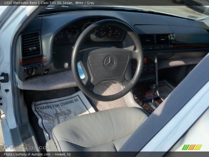 White / Gray 1992 Mercedes-Benz S Class 500 SEL Sedan