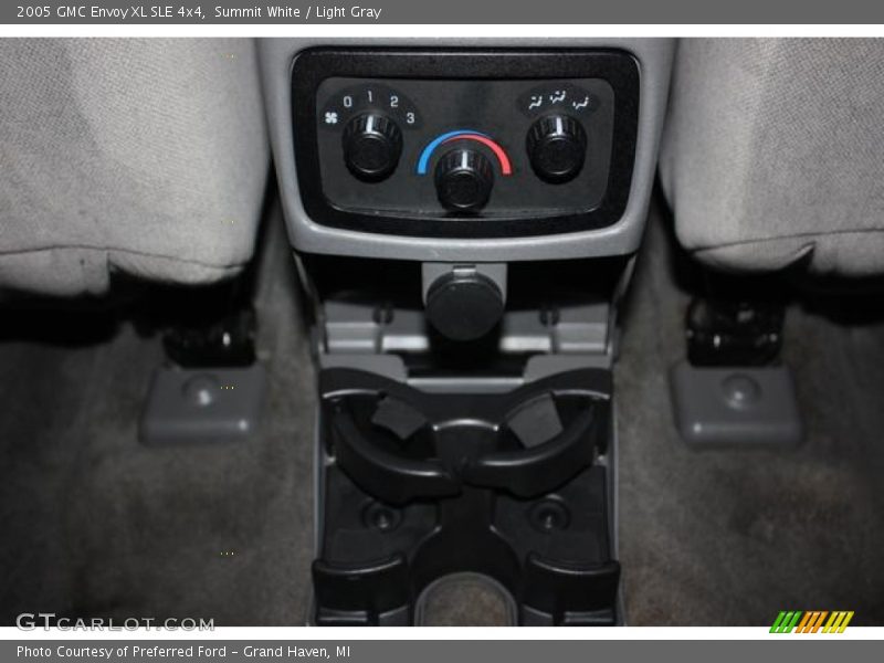 Summit White / Light Gray 2005 GMC Envoy XL SLE 4x4