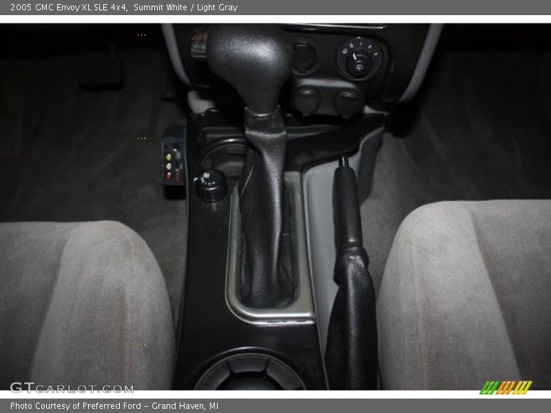 Summit White / Light Gray 2005 GMC Envoy XL SLE 4x4