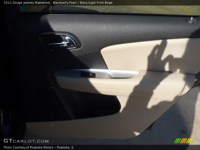 Blackberry Pearl / Black/Light Frost Beige 2011 Dodge Journey Mainstreet