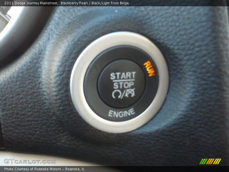 Blackberry Pearl / Black/Light Frost Beige 2011 Dodge Journey Mainstreet