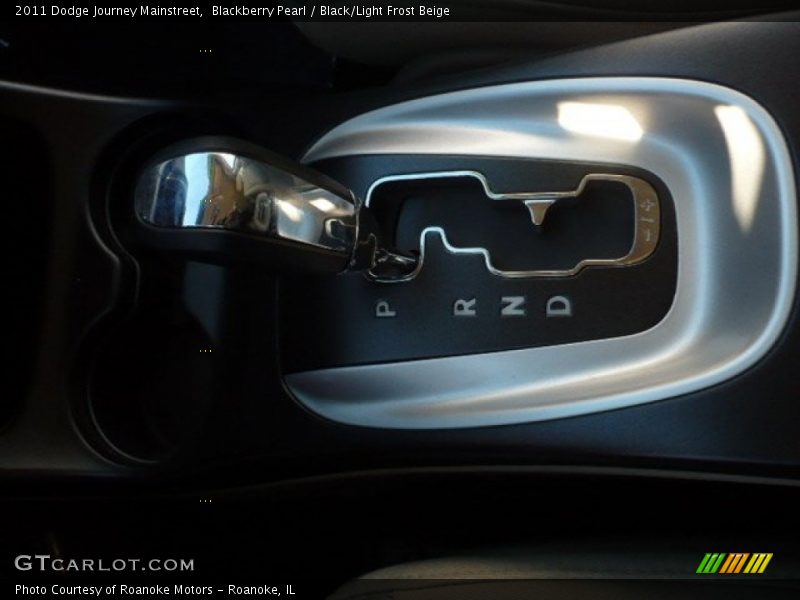 Blackberry Pearl / Black/Light Frost Beige 2011 Dodge Journey Mainstreet