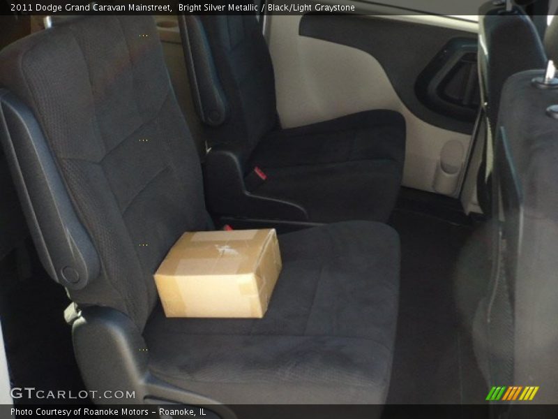 Bright Silver Metallic / Black/Light Graystone 2011 Dodge Grand Caravan Mainstreet
