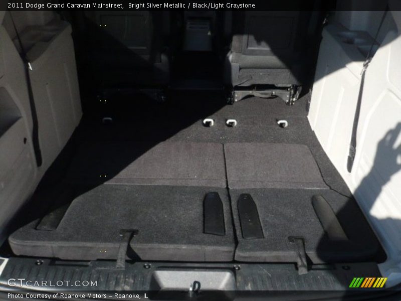 Bright Silver Metallic / Black/Light Graystone 2011 Dodge Grand Caravan Mainstreet