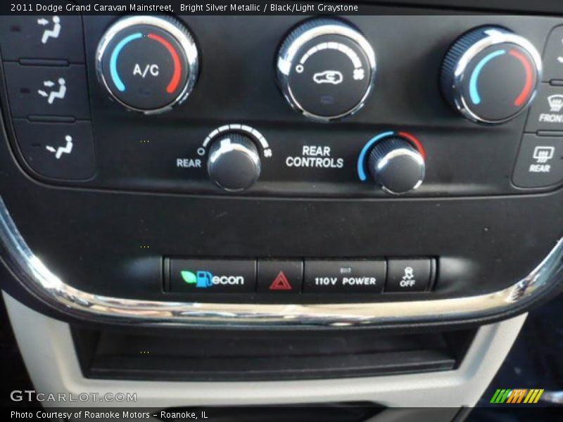 Bright Silver Metallic / Black/Light Graystone 2011 Dodge Grand Caravan Mainstreet