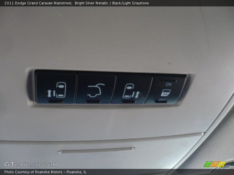 Bright Silver Metallic / Black/Light Graystone 2011 Dodge Grand Caravan Mainstreet