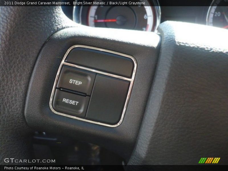 Bright Silver Metallic / Black/Light Graystone 2011 Dodge Grand Caravan Mainstreet
