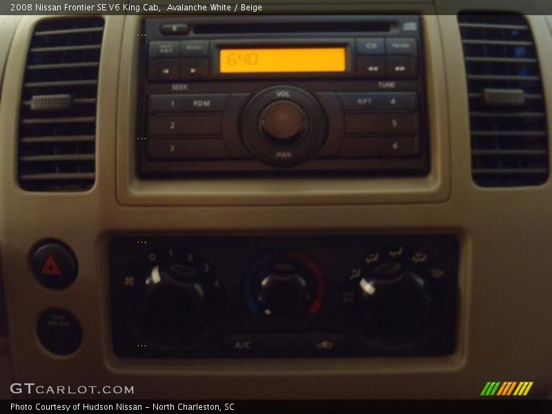 Avalanche White / Beige 2008 Nissan Frontier SE V6 King Cab