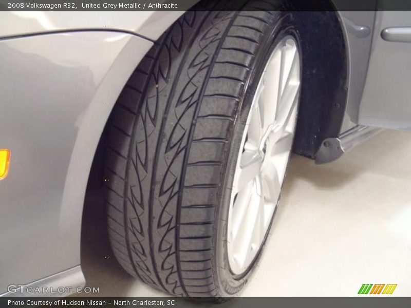 United Grey Metallic / Anthracite 2008 Volkswagen R32