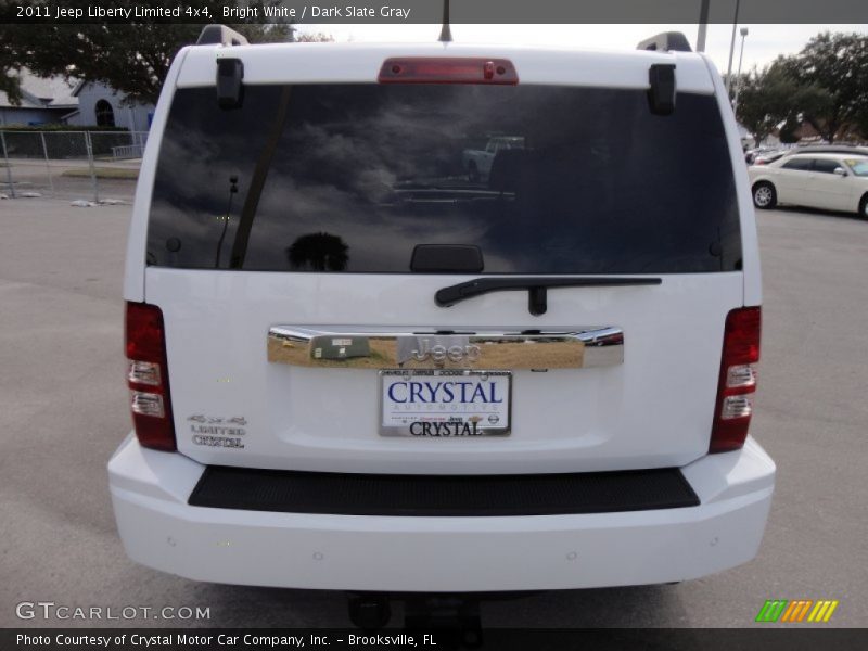 Bright White / Dark Slate Gray 2011 Jeep Liberty Limited 4x4