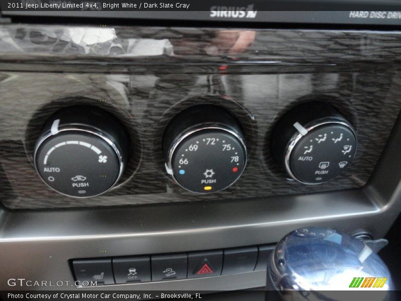 Bright White / Dark Slate Gray 2011 Jeep Liberty Limited 4x4
