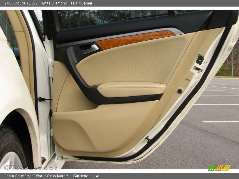 White Diamond Pearl / Camel 2005 Acura TL 3.2