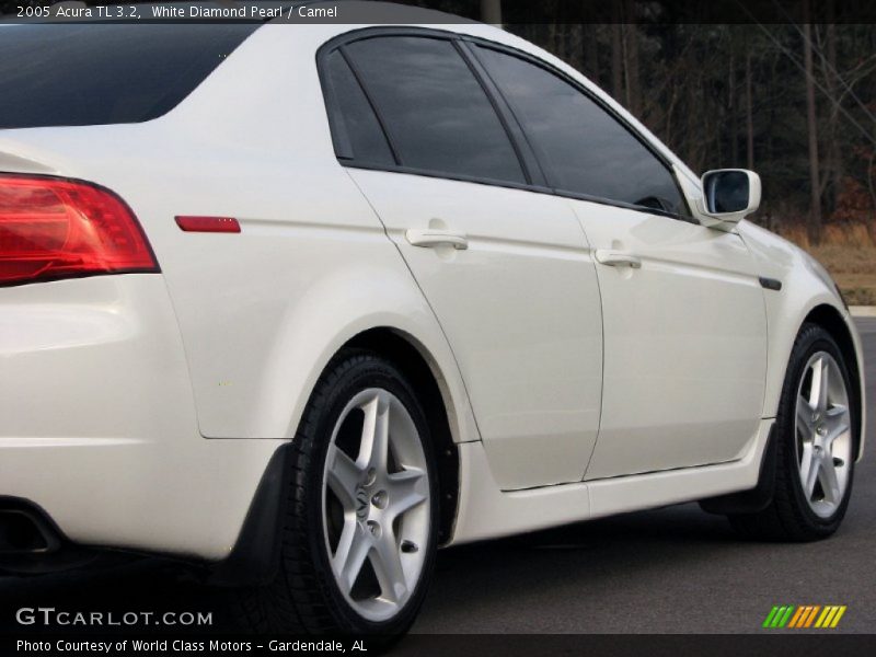 White Diamond Pearl / Camel 2005 Acura TL 3.2