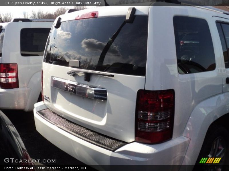 Bright White / Dark Slate Gray 2012 Jeep Liberty Jet 4x4