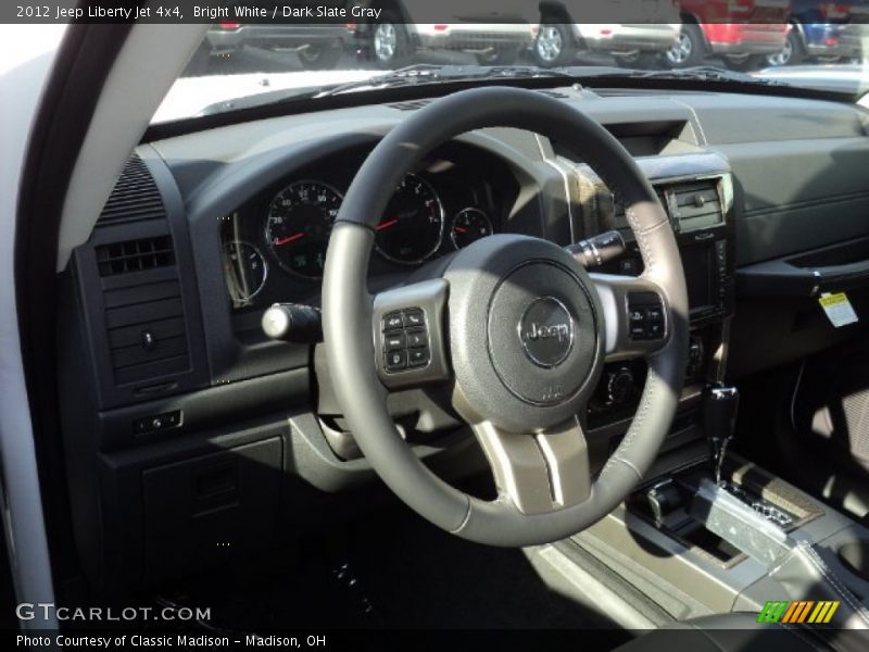 Bright White / Dark Slate Gray 2012 Jeep Liberty Jet 4x4