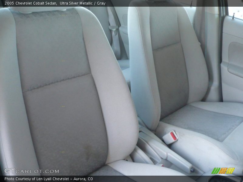 Ultra Silver Metallic / Gray 2005 Chevrolet Cobalt Sedan