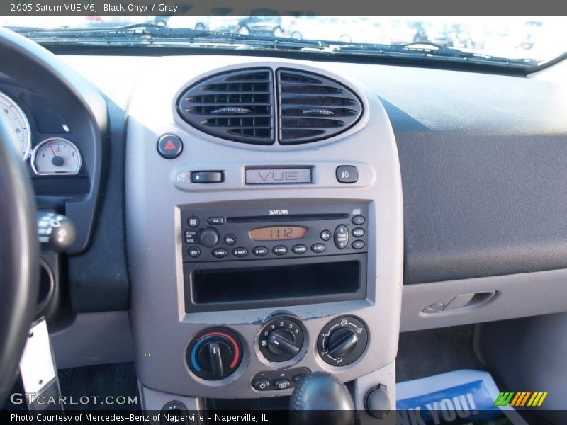 Black Onyx / Gray 2005 Saturn VUE V6