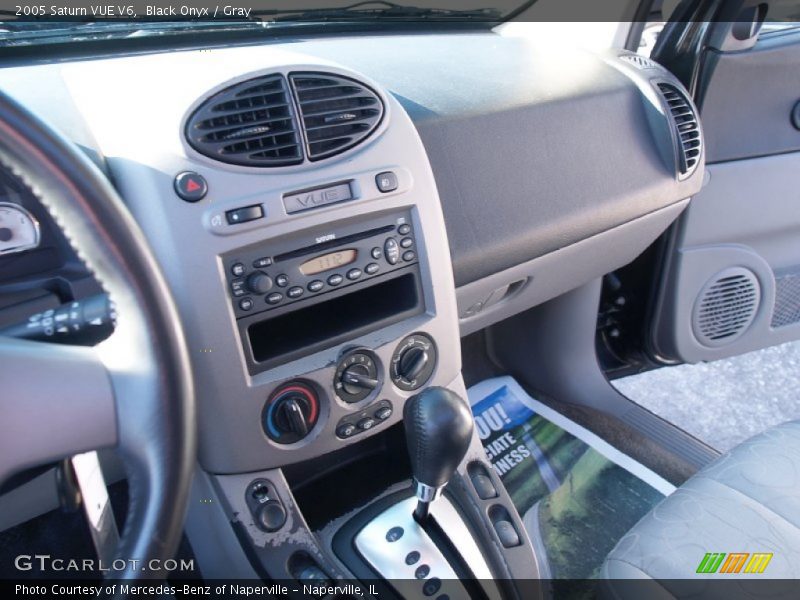 Black Onyx / Gray 2005 Saturn VUE V6