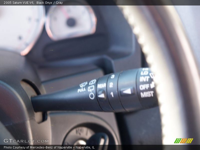 Black Onyx / Gray 2005 Saturn VUE V6