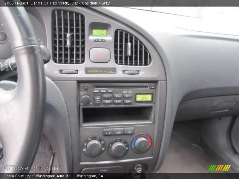 Black Obsidian / Gray 2005 Hyundai Elantra GT Hatchback