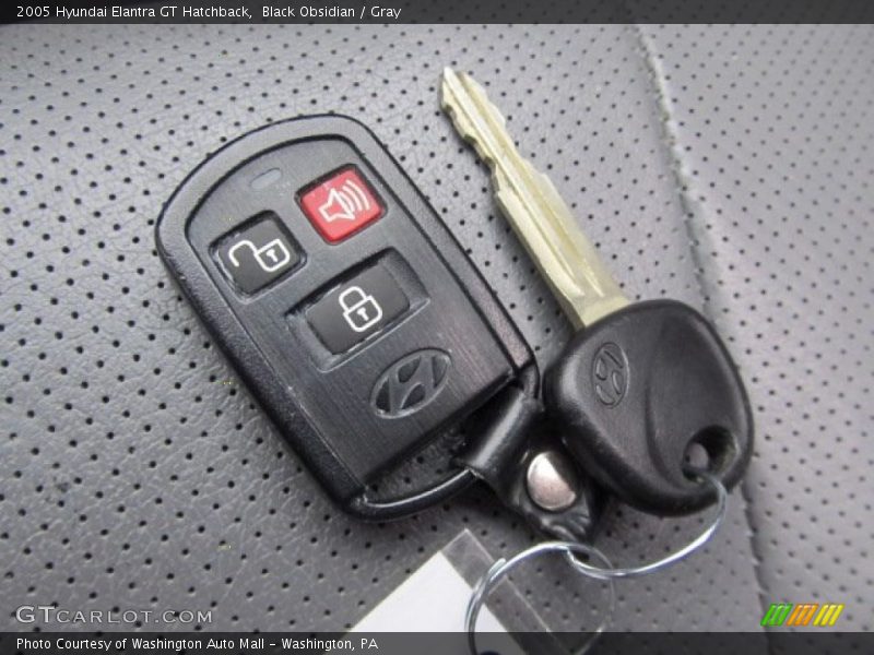 Black Obsidian / Gray 2005 Hyundai Elantra GT Hatchback
