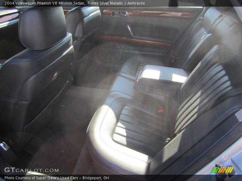 Reflex Silver Metallic / Anthracite 2004 Volkswagen Phaeton V8 4Motion Sedan