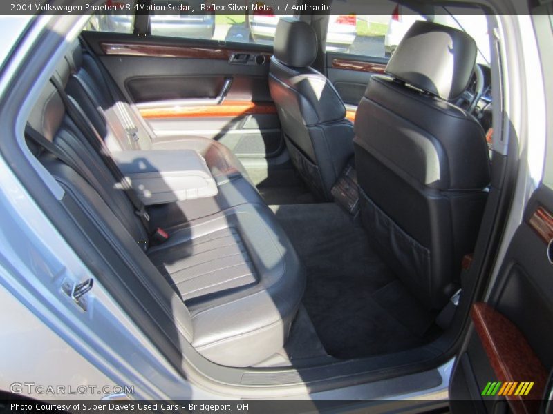 Reflex Silver Metallic / Anthracite 2004 Volkswagen Phaeton V8 4Motion Sedan