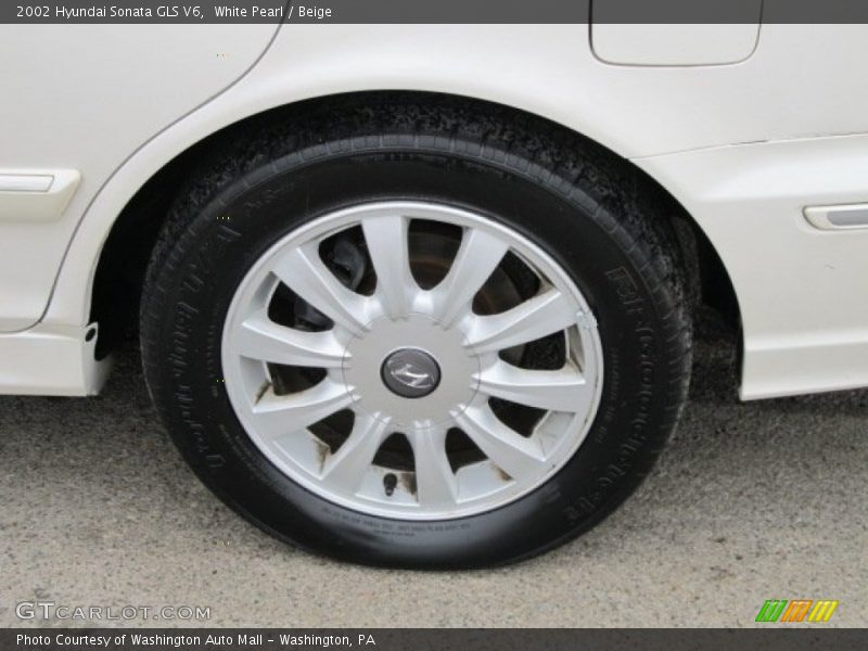 White Pearl / Beige 2002 Hyundai Sonata GLS V6