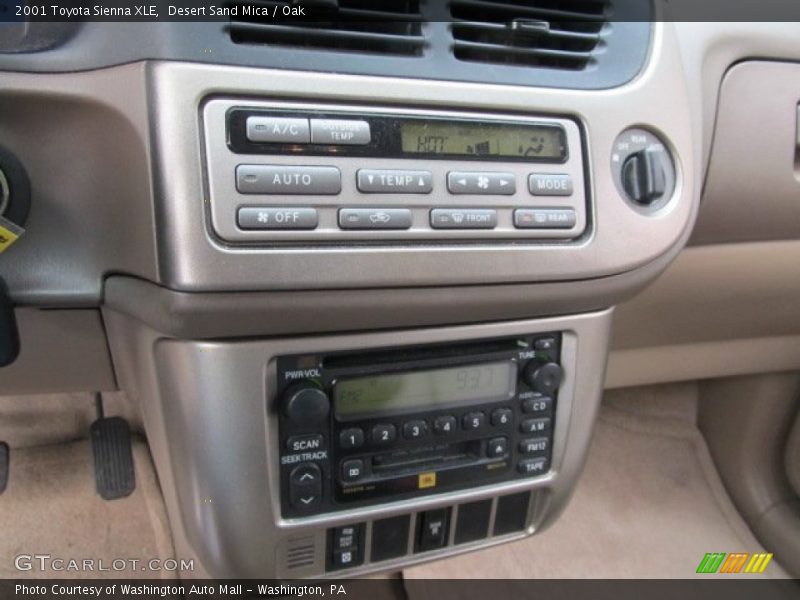 Desert Sand Mica / Oak 2001 Toyota Sienna XLE