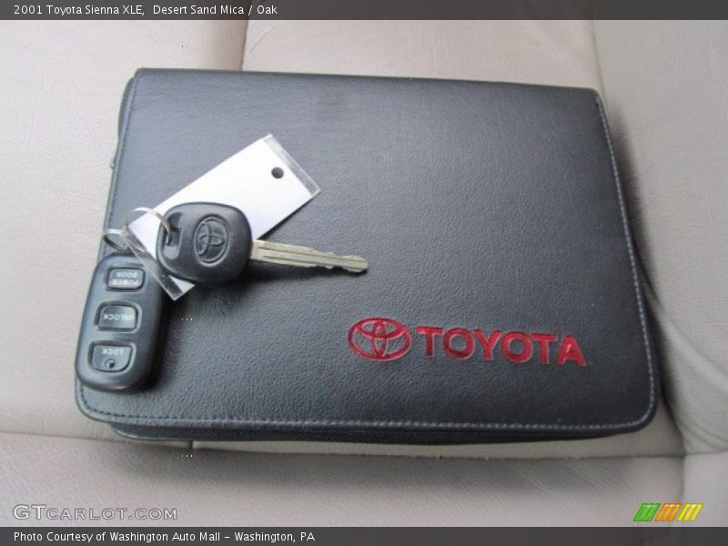Desert Sand Mica / Oak 2001 Toyota Sienna XLE